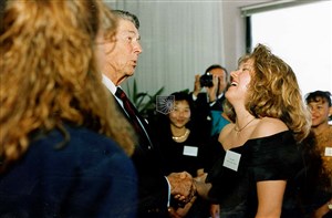 Image description is not available for 1992.225